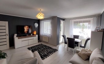 salon z balkonem